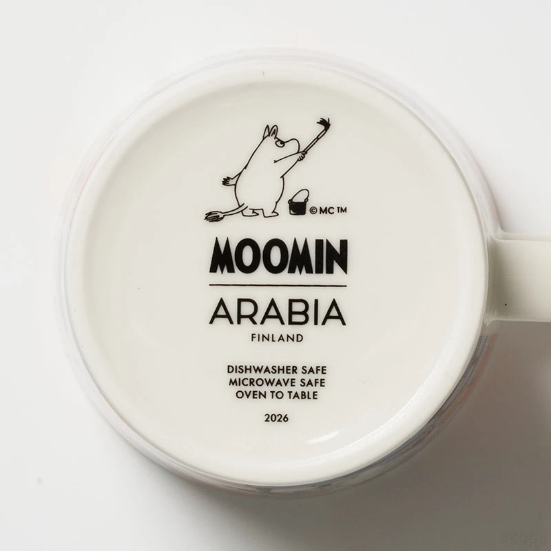 Moomin Arabia Holiday Rush mug 2026 featuring Moomin characters in a summer seasonal design